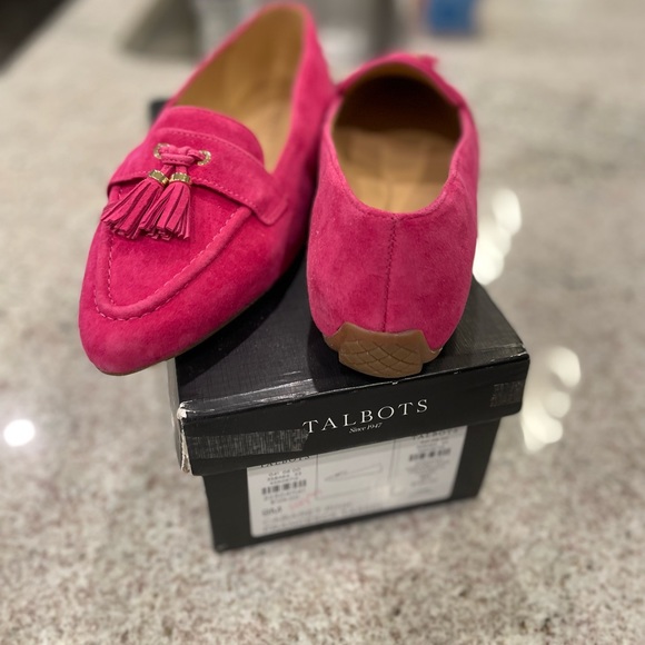 New with box size 9 fucsia/ magenta leather suede shoes - Picture 3 of 3